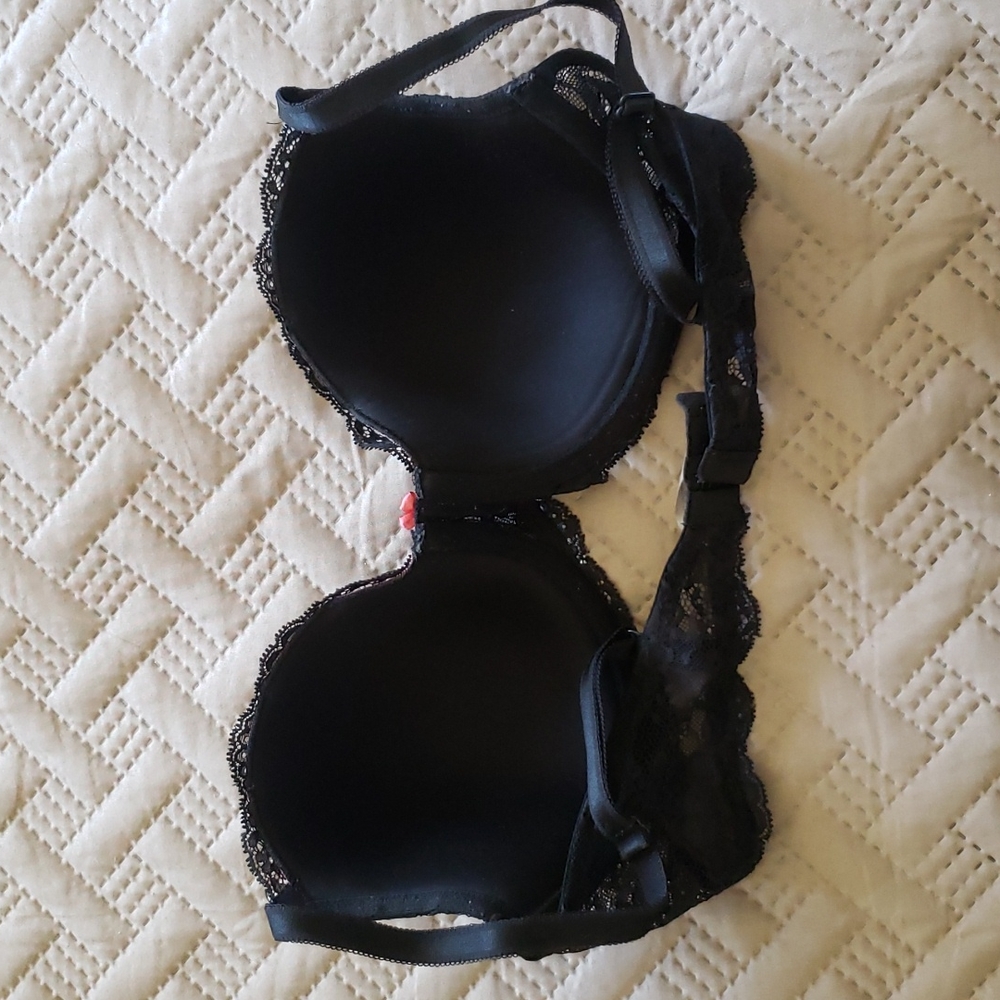 Victoria's Secret Pink and Black Lace Demi Bra - Picture 3 of 9